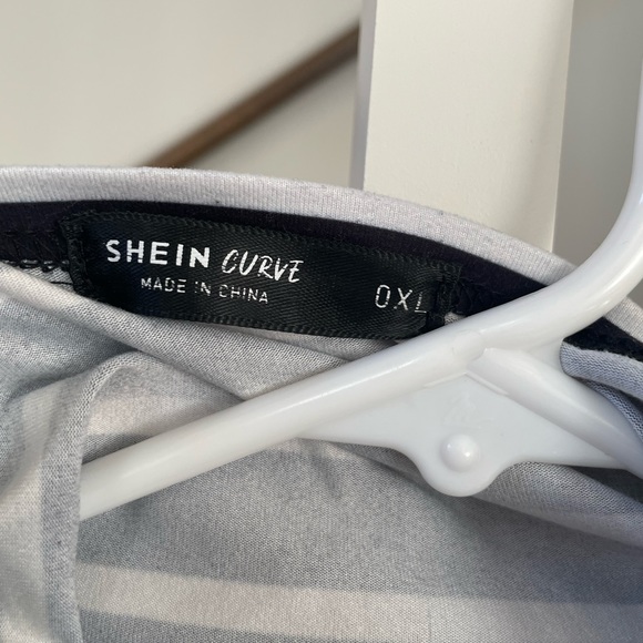 Shein Curve Black and White Striped Turtleneck | 0XL - Picture 3 of 3